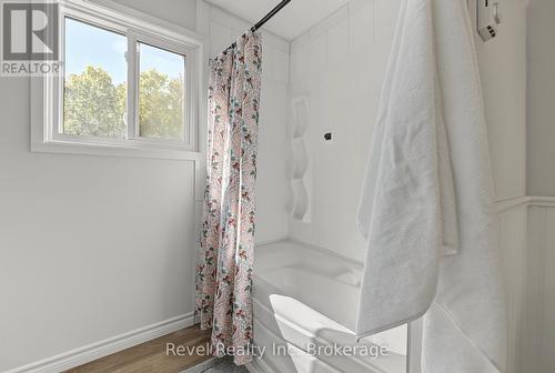 Main Bathroom - 30 Maple Street, West Nipissing (Field), ON 