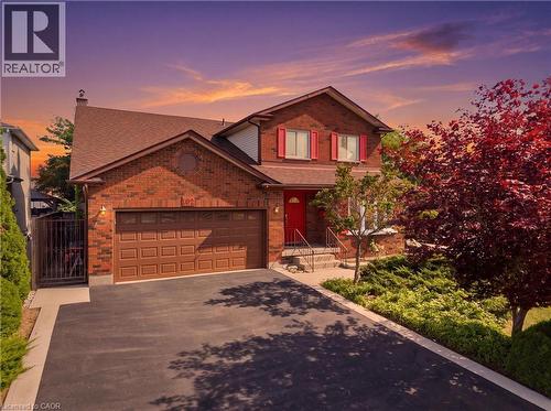 102 Trenholme Crescent, Hamilton, ON 