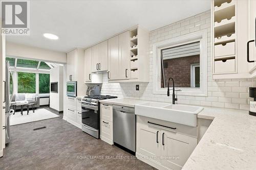 Soft closing cabinetry - 2182 Margot Street, Oakville, ON 
