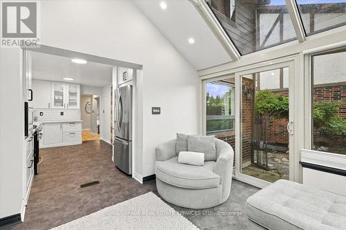 Sliding door access to back garden - 2182 Margot Street, Oakville, ON 