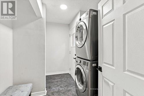 Main floor laundry & mud room - 2182 Margot Street, Oakville, ON 
