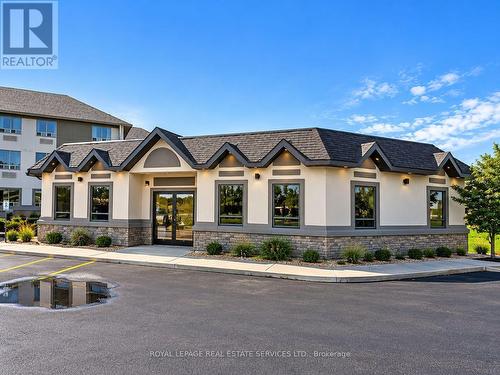 2412 Queensway Drive, Burlington, ON 