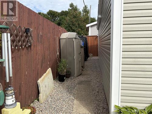 5 White'S Avenue, Stephenville, NL 