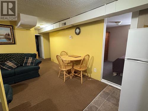5 White'S Avenue, Stephenville, NL 