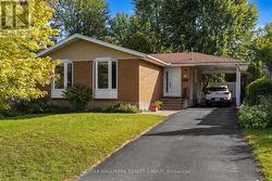 29 WYLIE AVENUE Ottawa, ON K2B 6M3