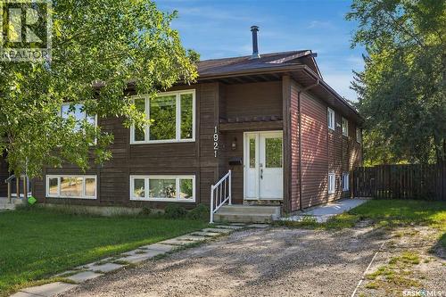 1921 McKercher DRIVE  Saskatoon, SK S7J 3W1
