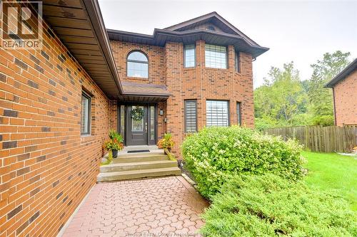 2300 Santo Drive, Windsor, ON 