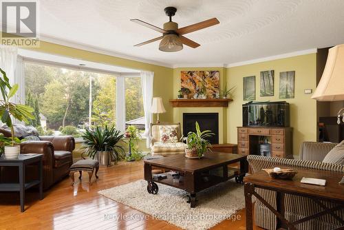 37 Woodland Drive, Bracebridge, ON 