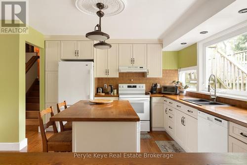 37 Woodland Drive, Bracebridge, ON 