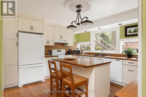 37 Woodland Drive, Bracebridge, ON 