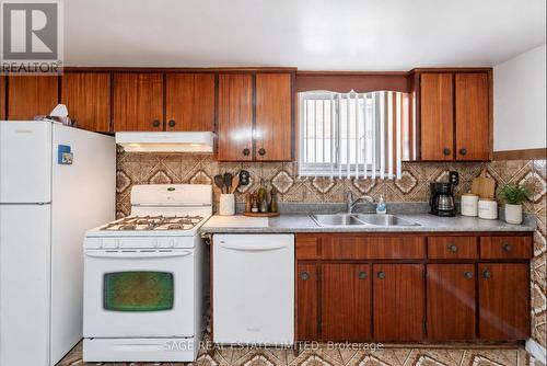 21 Debby Court, Toronto, ON 
