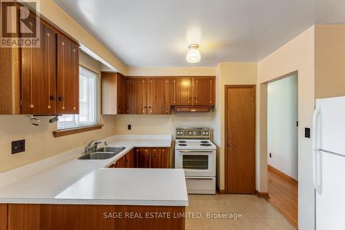21 Debby Court, Toronto, ON 
