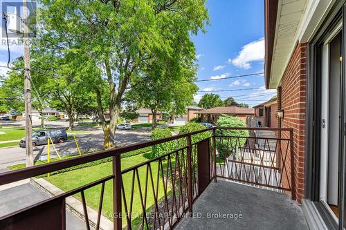 21 Debby Court, Toronto, ON 