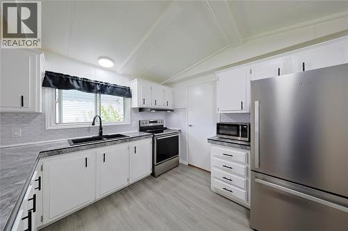 1940 London Line Unit# 105, Sarnia, ON 