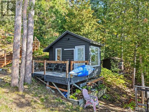 Year round Bunkhouse at cottage level - 165 Viceroy Road, North Bay (Birchaven), ON 