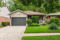 113 BOURNEMOUTH DRIVE London East, ON N5V 4T1
