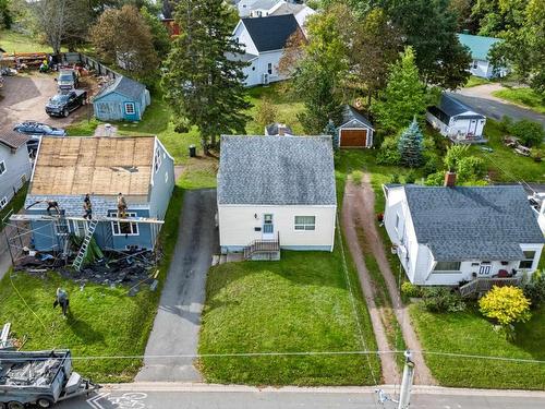 17 East Pleasant Street, Amherst, NS 