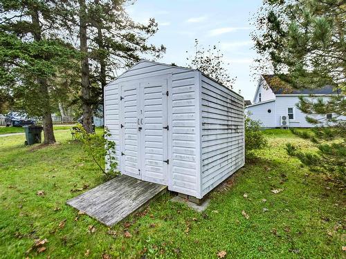 17 East Pleasant Street, Amherst, NS 