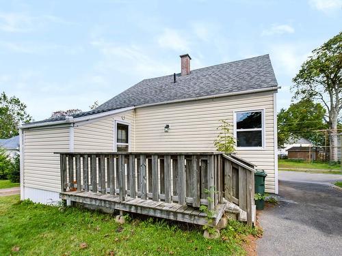 17 East Pleasant Street, Amherst, NS 