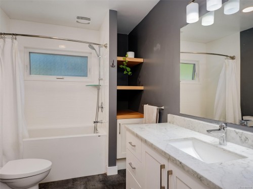 6647 Trudeau Terr, Central Saanich, BC 