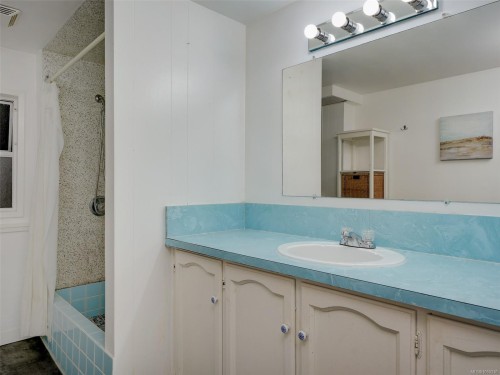 6647 Trudeau Terr, Central Saanich, BC 