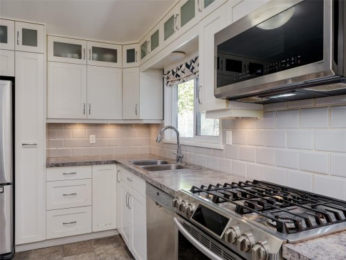 6647 Trudeau Terr, Central Saanich, BC 