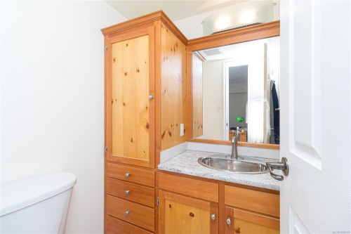 #101-1050 Park Blvd, Victoria, BC 