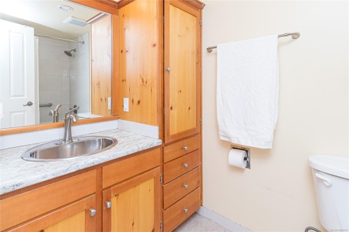 #101-1050 Park Blvd, Victoria, BC 