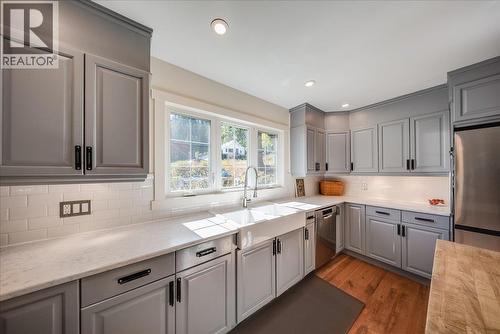 1398 Victoria Avenue, Rossland, BC 