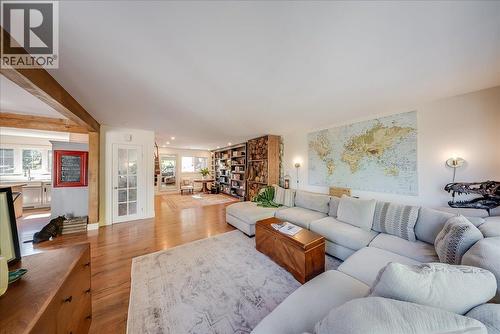 1398 Victoria Avenue, Rossland, BC 