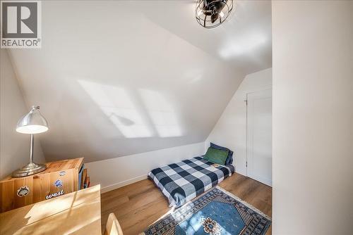1398 Victoria Avenue, Rossland, BC 