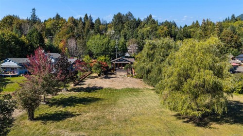 170 Wavell Rd, Lake Cowichan, BC 