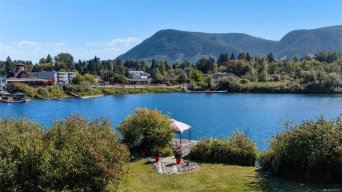 170 Wavell Rd, Lake Cowichan, BC 