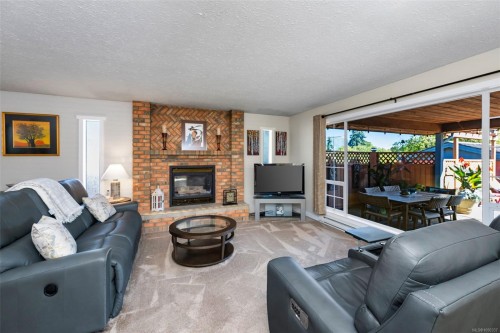170 Wavell Rd, Lake Cowichan, BC 