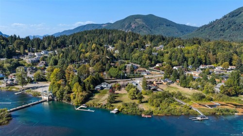 170 Wavell Rd, Lake Cowichan, BC 