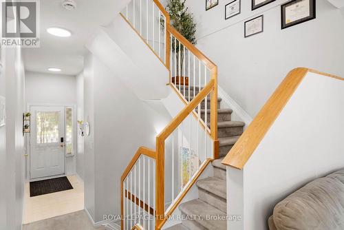 5953 Pineglade Crescent, Ottawa, ON 