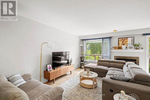 5953 Pineglade Crescent, Ottawa, ON 