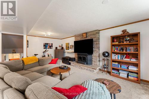 Bonus Family Room - 142 Campbell Street, Collingwood, ON 