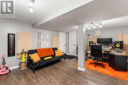 Bonus Office Space - 