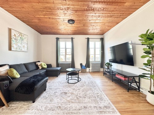 Salon - 760  - 764 Av. Royale, Québec (Beauport), QC 
