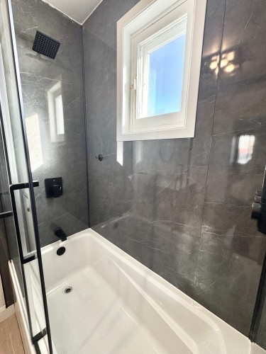 Salle de bains - 760  - 764 Av. Royale, Québec (Beauport), QC 