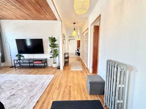 Salon - 760  - 764 Av. Royale, Québec (Beauport), QC 