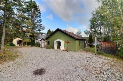5 Ch. du Lac-Pezard Saint-Fulgence, QC G0V 1S0