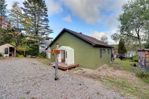 Façade - 5 Ch. Du Lac-Pezard, Saint-Fulgence, QC 