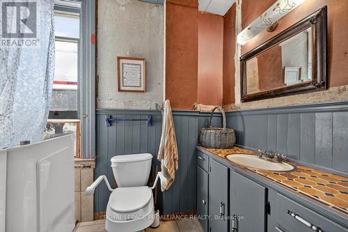 74 Rockfield Road, Leeds And The Thousand Islands, ON 