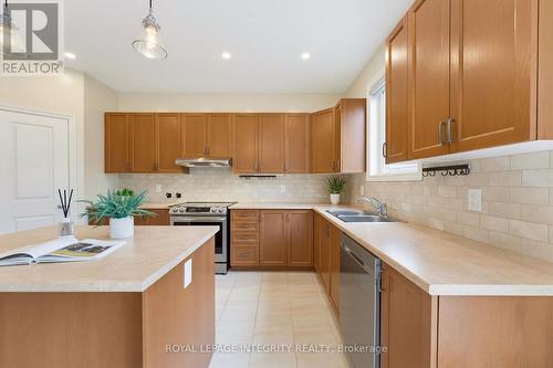 127 Hickstead Way, Ottawa, ON 