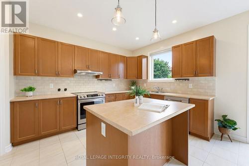 127 Hickstead Way, Ottawa, ON 