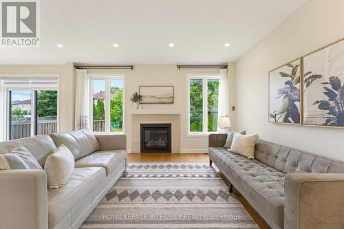127 Hickstead Way, Ottawa, ON 