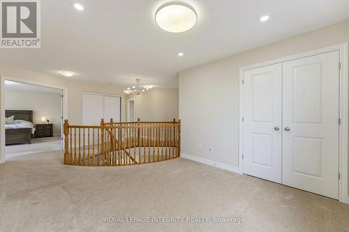 127 Hickstead Way, Ottawa, ON 