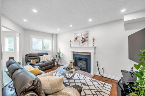 3 Griffen Place, Whitby, ON 